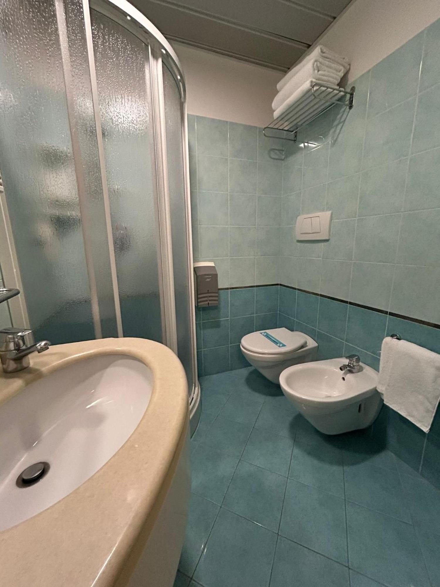 Hotel Milano Cesenatico Esterno foto