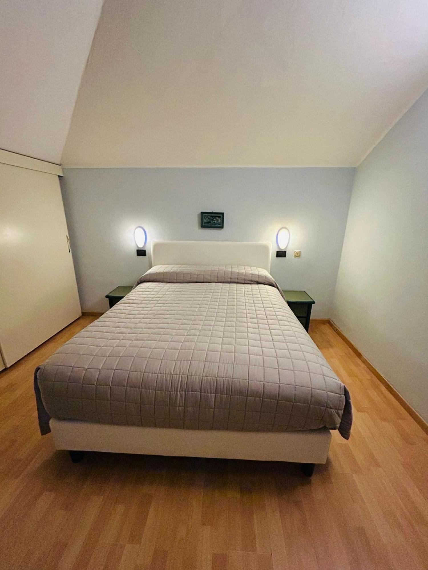 Hotel Milano Cesenatico Esterno foto