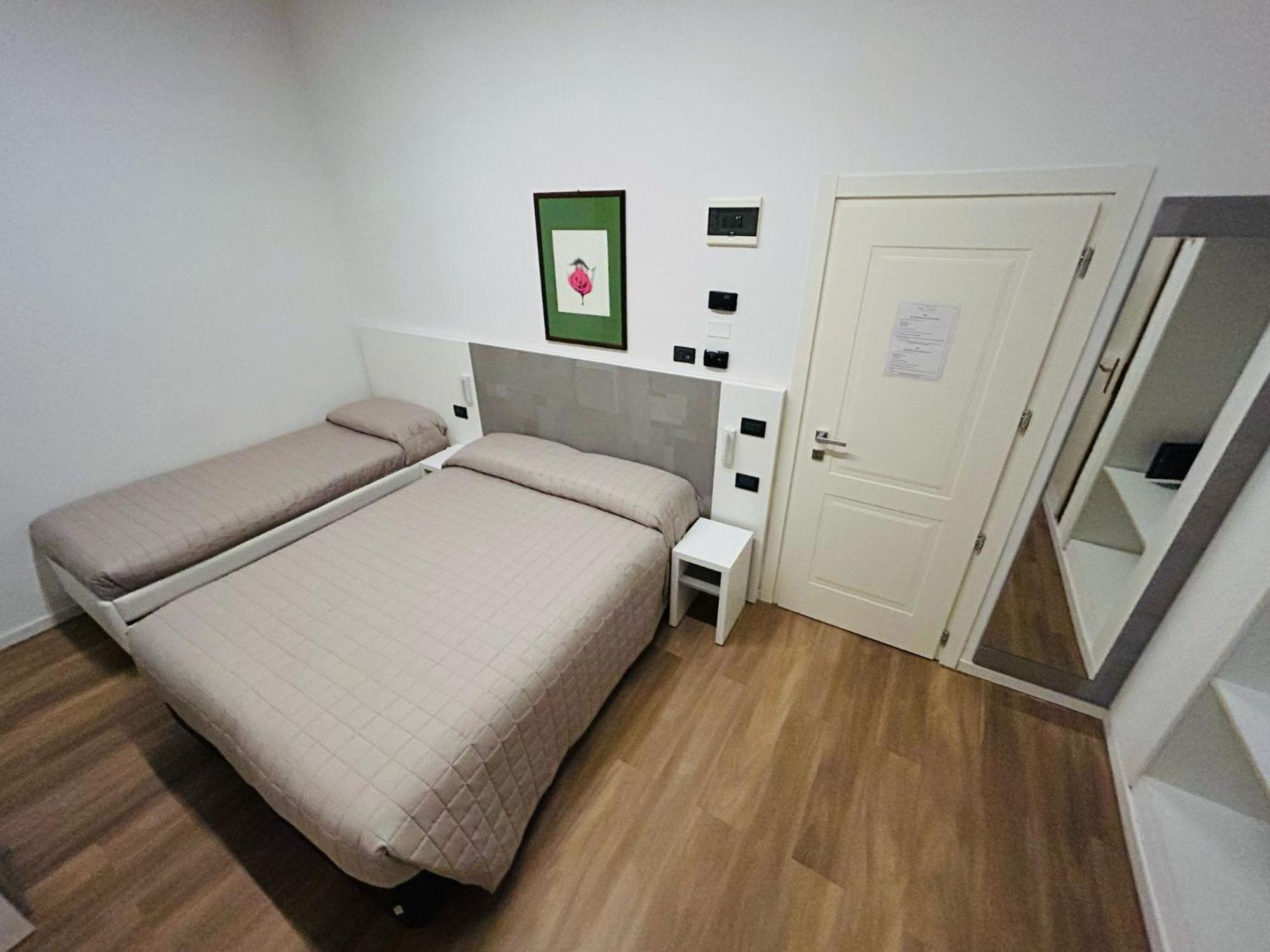 Hotel Milano Cesenatico Esterno foto