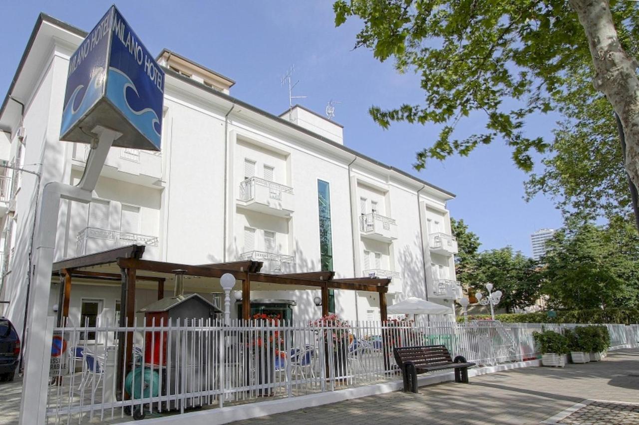 Hotel Milano Cesenatico Esterno foto